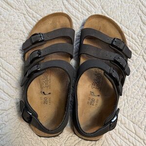 Birkenstock Birki’s Black sandals. Size 8W US.